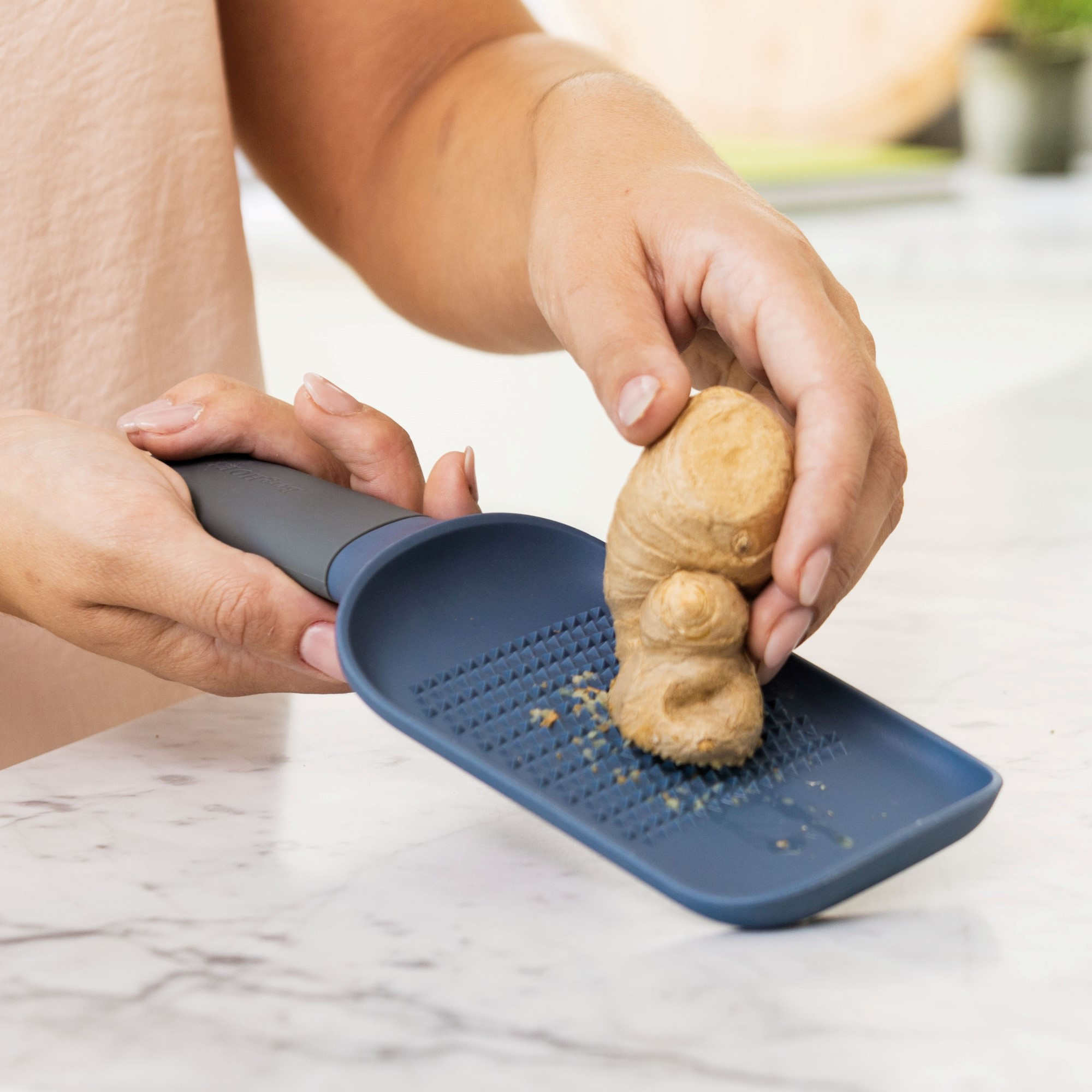 BergHoff LEO skræller og rivejernssæt BergHoff LEO skræller og rivejernssæt